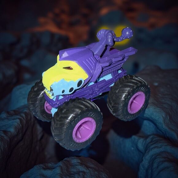 Hot Wheels Monster Trucks Masters Of The Universe Skeletor Die-cast Truck A28 - Picture 1 of 8